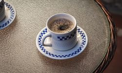 Penelitian: Teh dan Kopi Panas Bisa Mengandung Partikel Mikroplastik